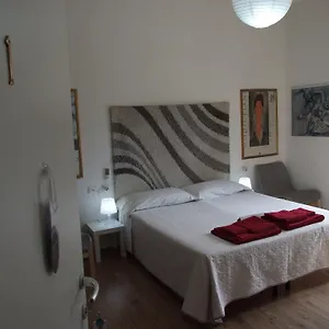 Leo , Cagliari Italia